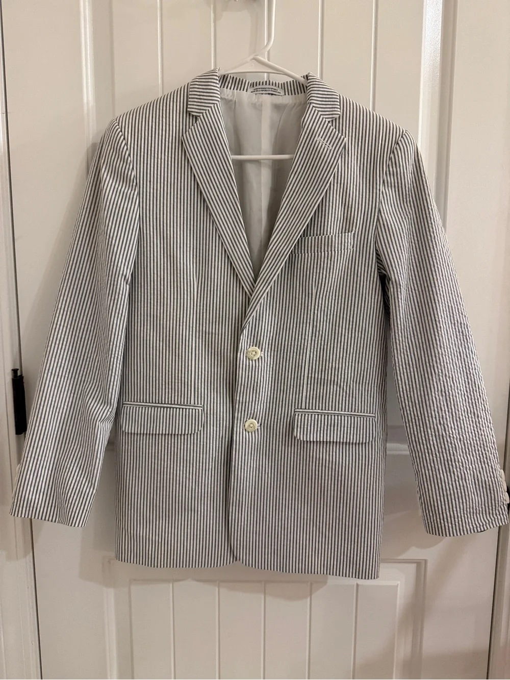 IZOD Boy’s Striped Seersucker Blazer - White & Blue size 16 Regular New w/o tags